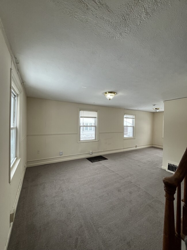 Photo - 725 S 30th St