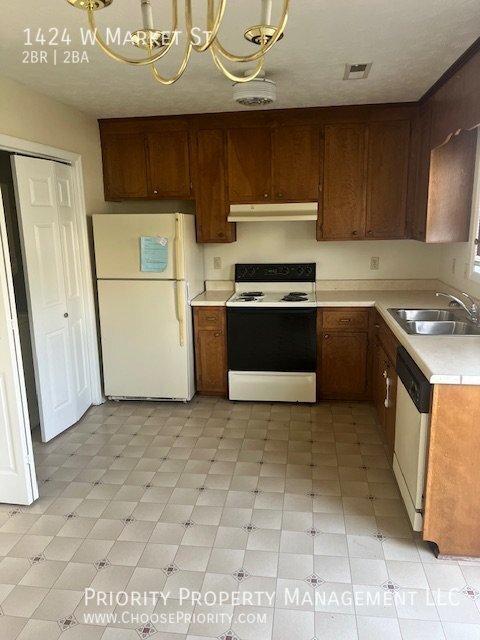 Photo - Modern 2 Bed Townhome with Prime Location ...