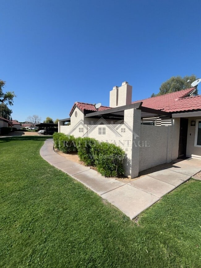 Photo - 911 S Siesta Ln