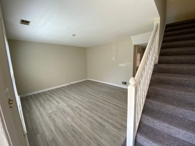 Photo - 4400-4402 Unidad 4402