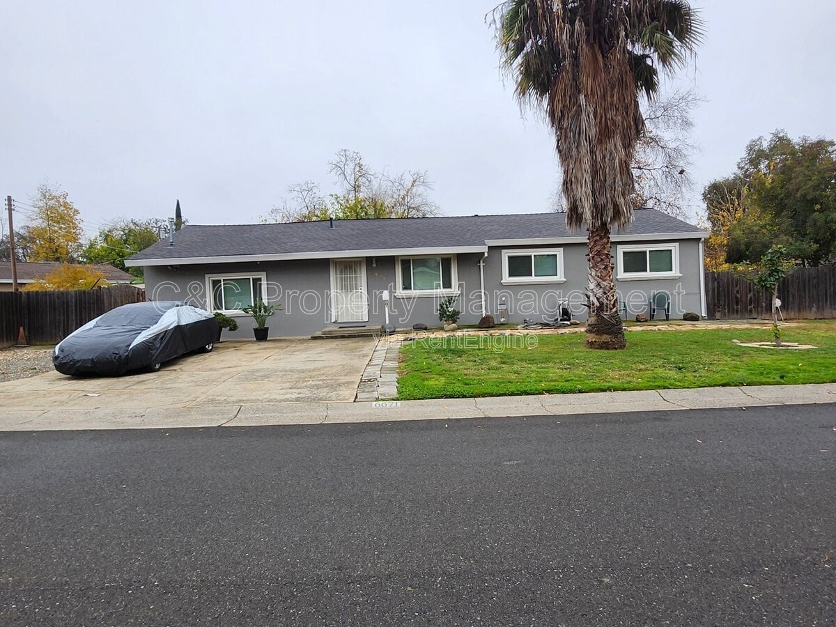 Photo - 6671 Graham Cir