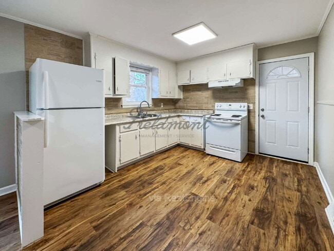 Photo - 111 S Buckhorn Rd