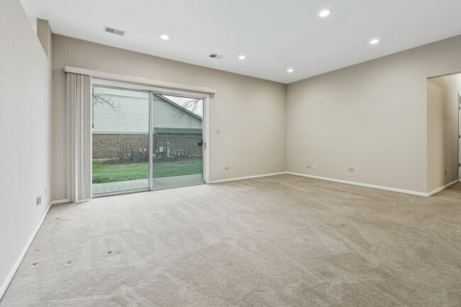 Photo - 1665 Commodore Ct Unit 7