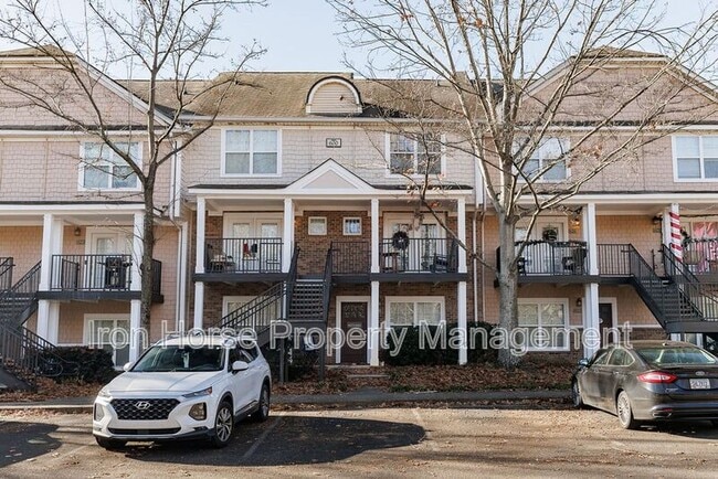 Building Photo - 1035 Barnett Shoals Rd