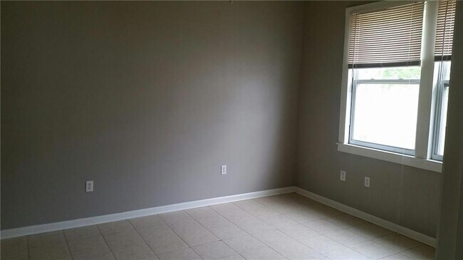 Photo - 5105 Baccich St