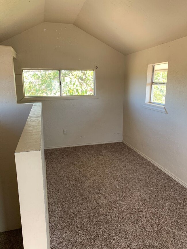 Photo - 2912 SW J Ave