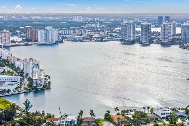 Photo - 18975 Collins Ave Unit 4604