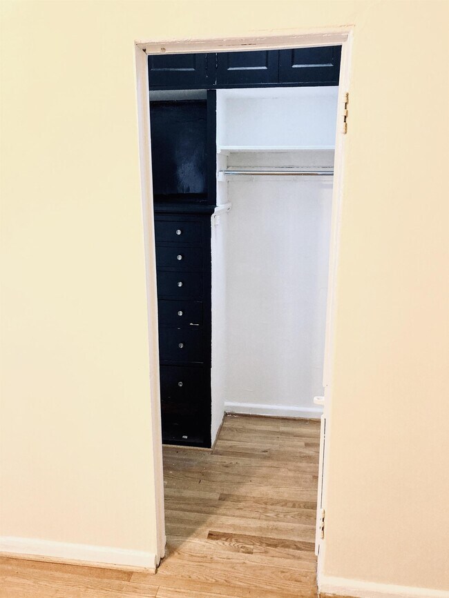 Photo - 633 W Deming Pl