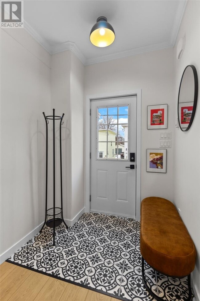 Photo - 14 Cavell Ave