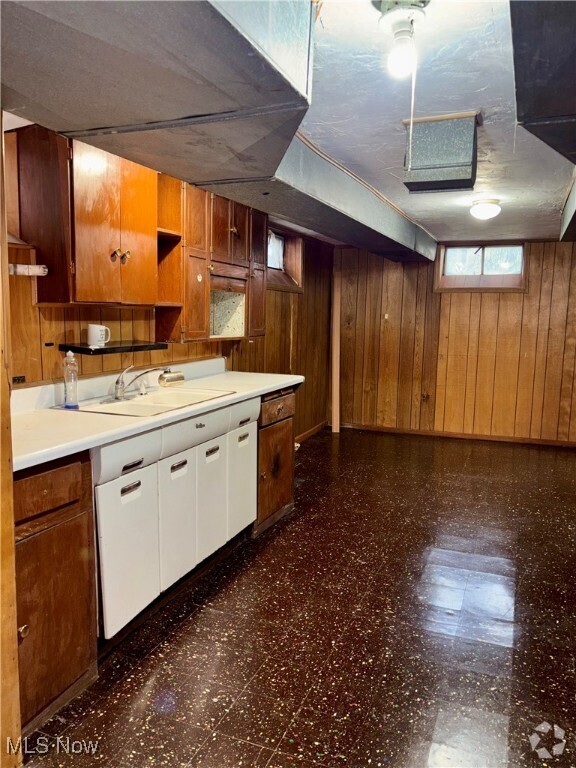 Building Photo - 1007 Ford Rd Rental