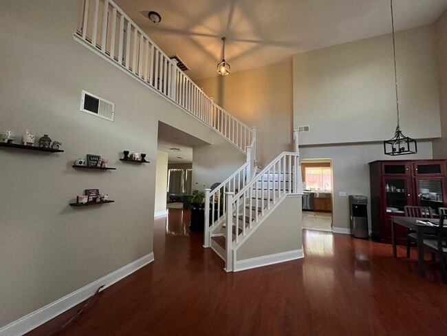 Photo - 40336 Cambridge St