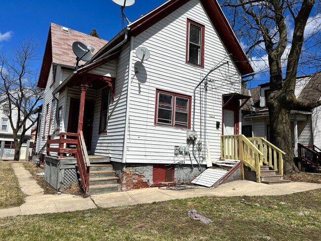 Photo - 1037 W Wright St