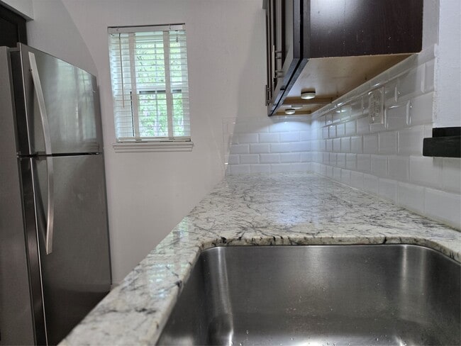 Photo - 839 Wax Myrtle Ln Unidad A