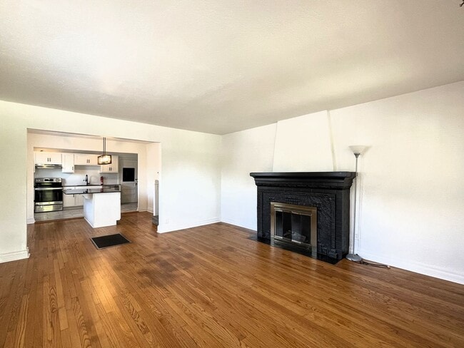 Photo - 735 NE 14th St Unidad 735 NE 14th St