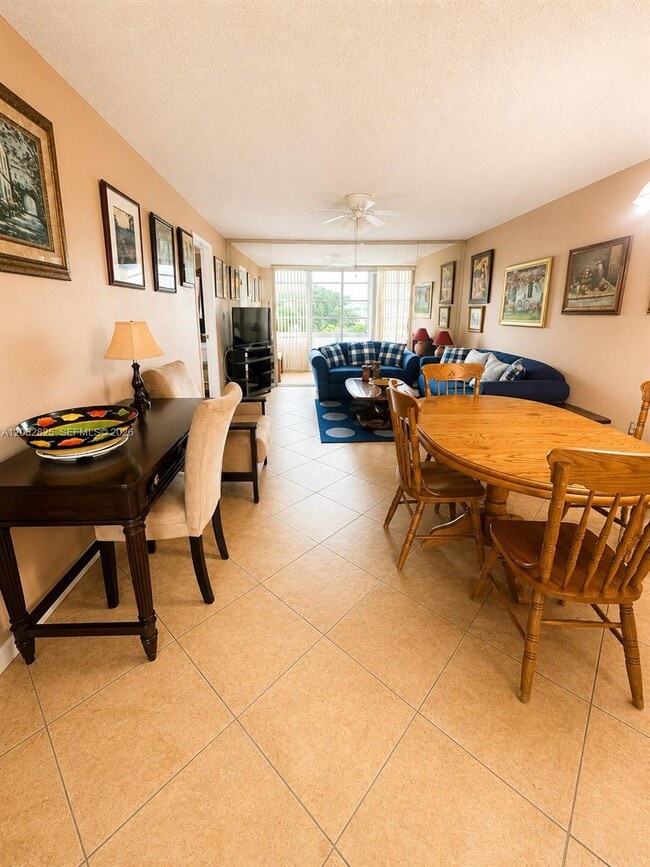 Photo - 8220 Sunrise Lakes Blvd Unit 309