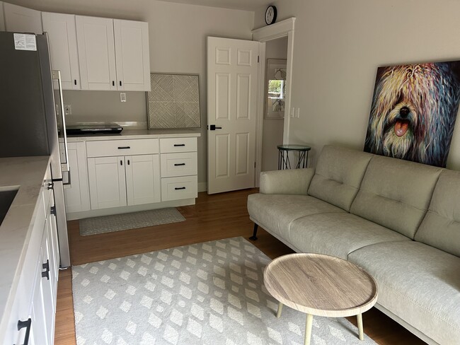 Building Photo - 130 Spring Grove Ave Unit ADU