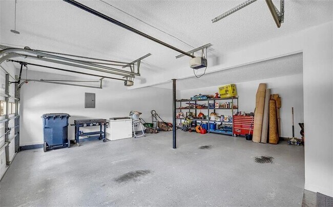 Photo - 605 Ashland Park Way SE