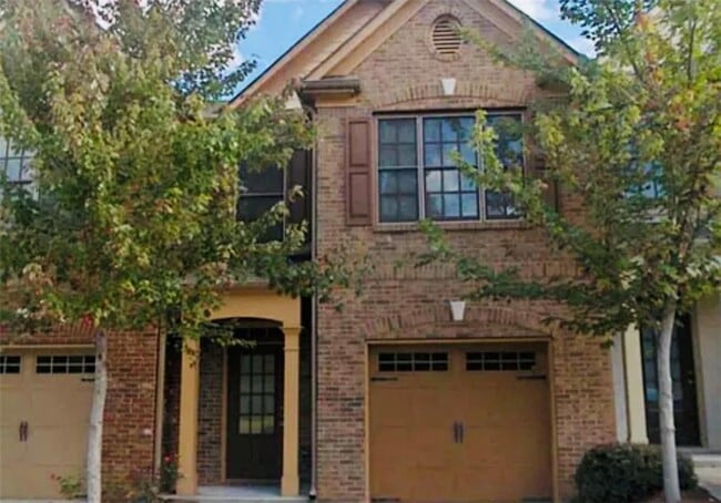 Building Photo - 306 Knelston Oak Dr NE