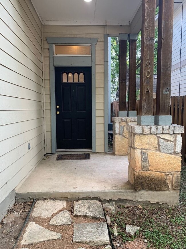 Photo - 1904 W 42nd St Unidad A