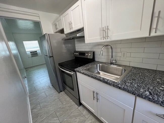 Photo - 803 2nd St