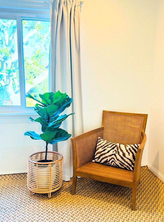 Photo - 2565 Pinewood St Unidad ID1383639P