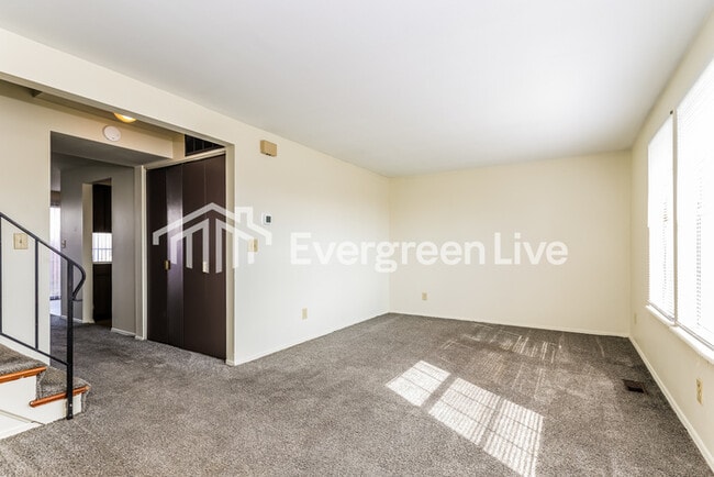 Photo - 7572 Mt Hood