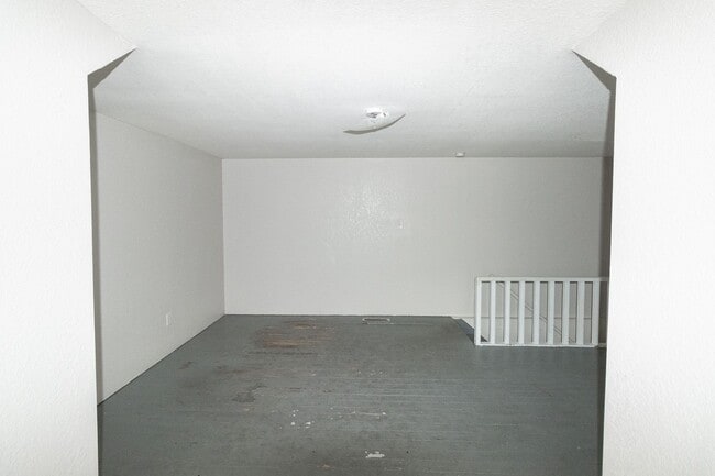 Photo - 1107-1109 E Walnut Unit Apt B