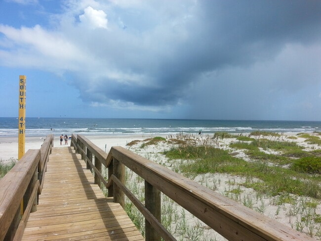 3 blocks to Ocean - 206 Jackson Ave Unit 206