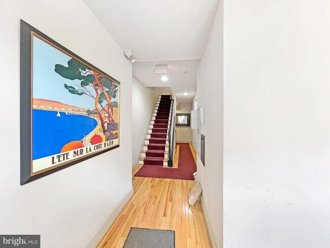 Building Photo - 1367 Florida Ave NE Unit 302