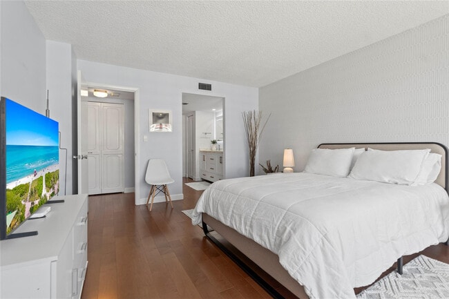 Photo - 3500 Galt Ocean Dr Unit 1616