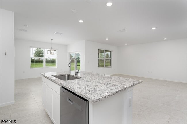 Photo - 42380 Cascade Dr