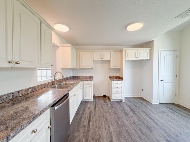 Photo - 1240 Orchard Dr