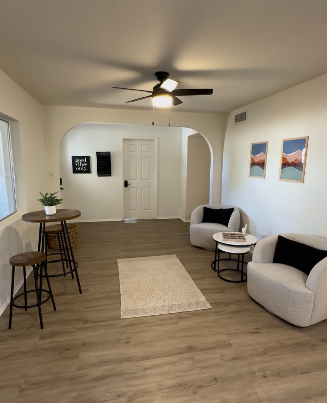 Photo - 2222 W Morningside Dr