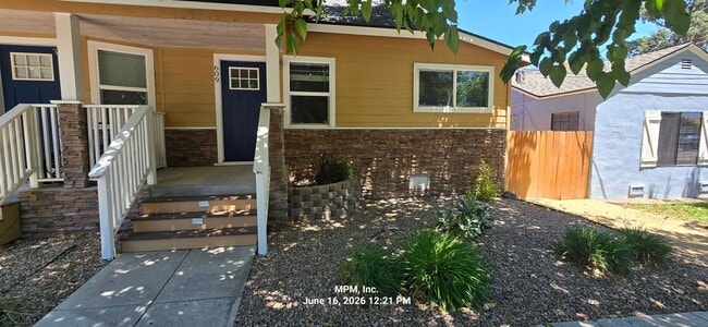 Building Photo - 605 14th St Unit 609
