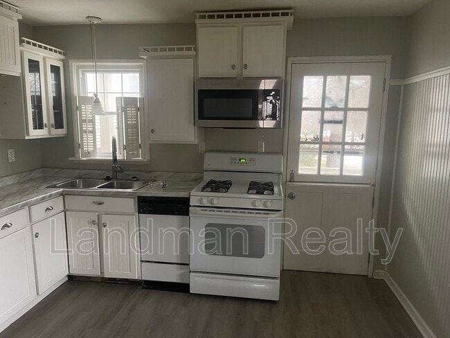 Photo - 323 Idlewood Rd