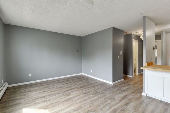 Photo - 2616 Harriet Ave Unit 319