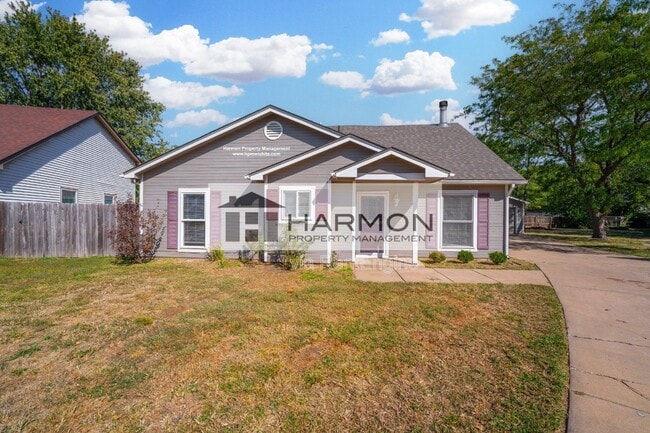 Building Photo - 2138 S Fieldcrest Cir