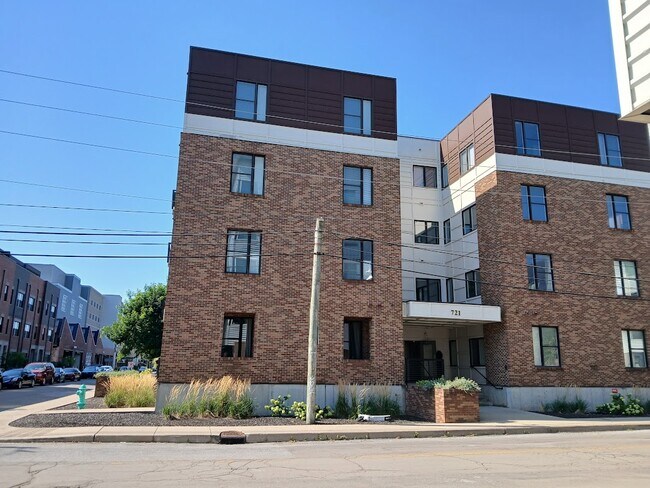 Photo - 721 E North St Unidad 4C