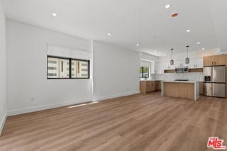 Photo - 5841 Kester Ave