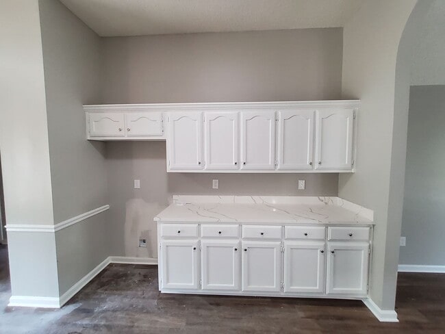 8937 Chimneyrock Blvd.