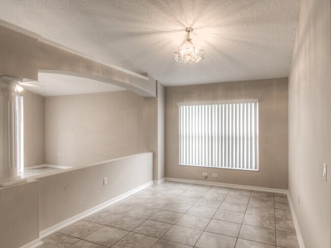 Photo - 133 Thornbury Dr