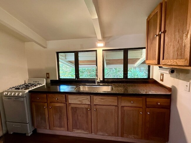 76-6017-B Mamalahoa Hwy Unit B3