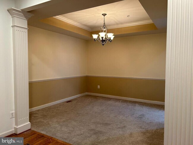 Photo - 338 Village Way