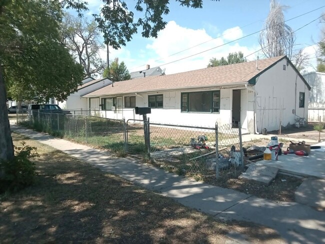 Building Photo - Fort Morgan Tri-plex Unit 519 Kiowa Rental