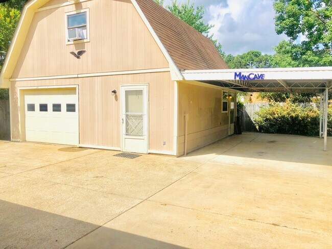 Photo - **4 Bed 2 Bath Located in College Grove ** Call the self showing number to schedule a tour 334-36...