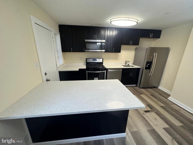 Photo - 7445 Edsworth Rd