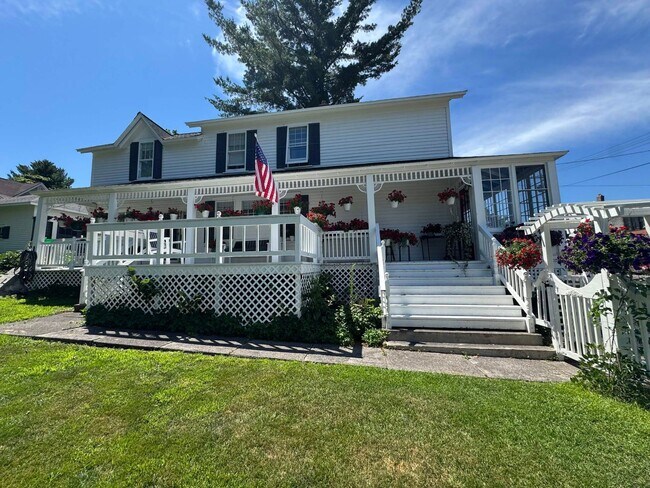Photo - 3 Bedroom, 1.5 Bath, Furnished Home in Houghton