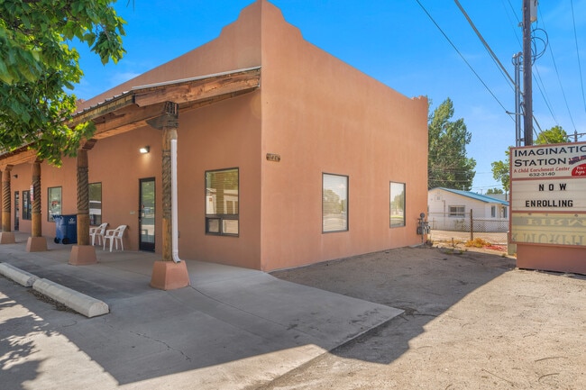Photo - 216 N 1st St