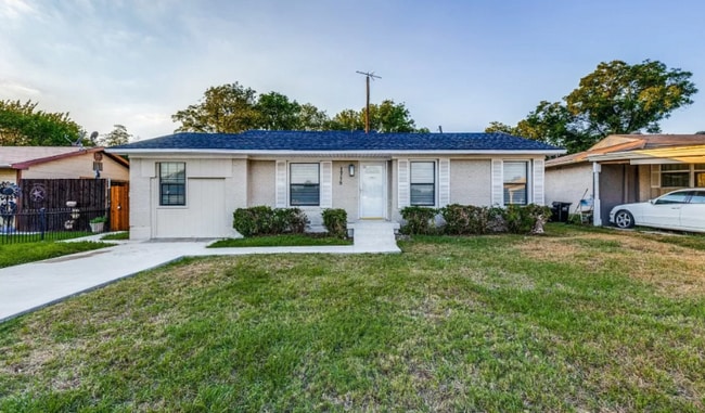 Photo - 1715 Crestridge St House