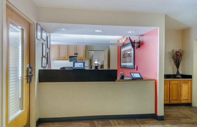 Photo - Furnished Studio-Atlanta - Perimeter - Pea...